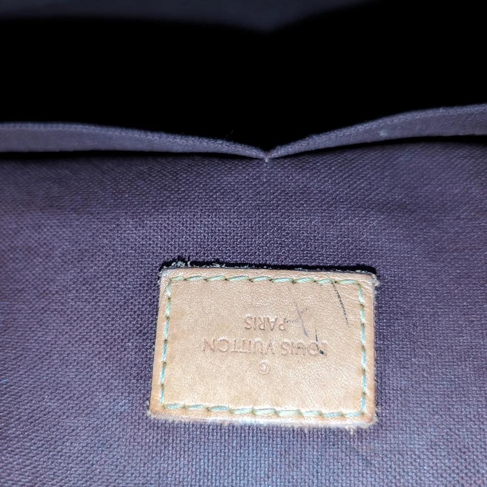 Vintage Louis Vuitton Large Purse - Picture 9 of 9